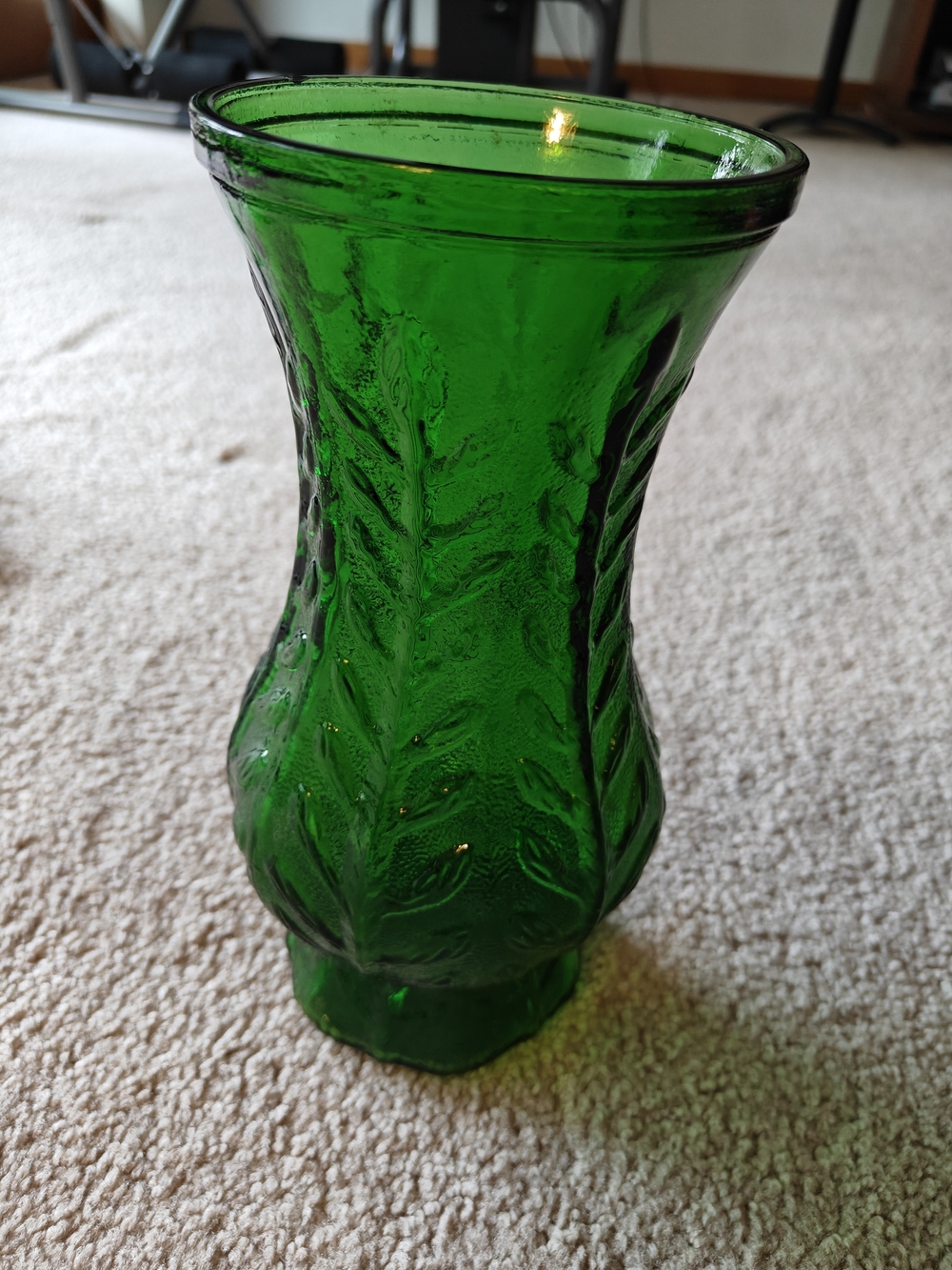 Vintage Emerald Green Glass Case Features A Molded Leaf Design